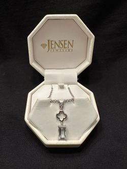Jensen Jewelers Clover Necklace – 17.5"