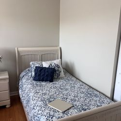 Twin Bedroom Set