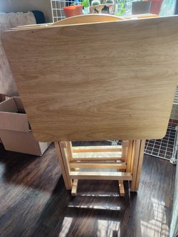 Set of 4 TV Trays w/ Stand
