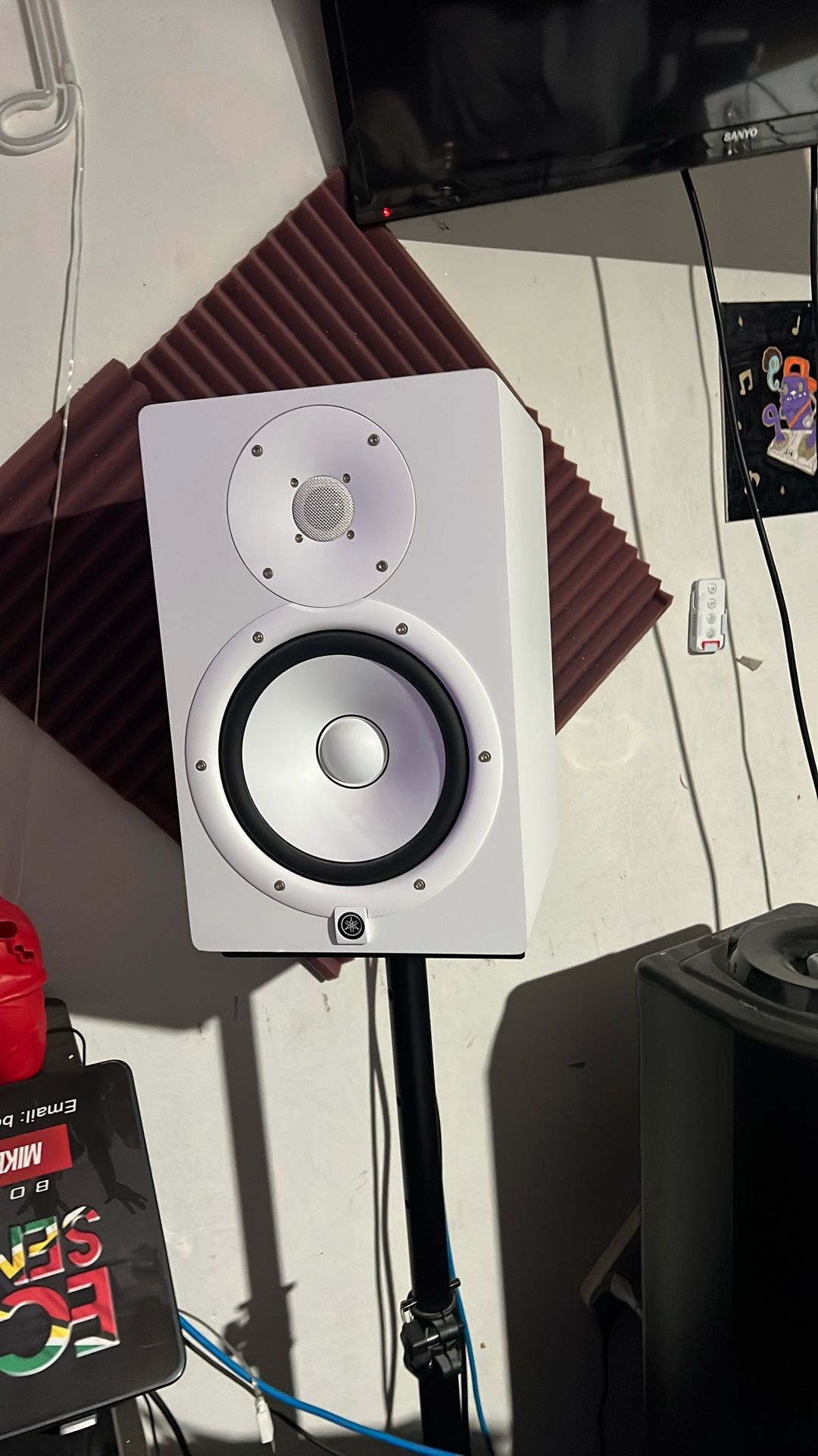 Yamaha HS8 Studio Speakers W/Stand