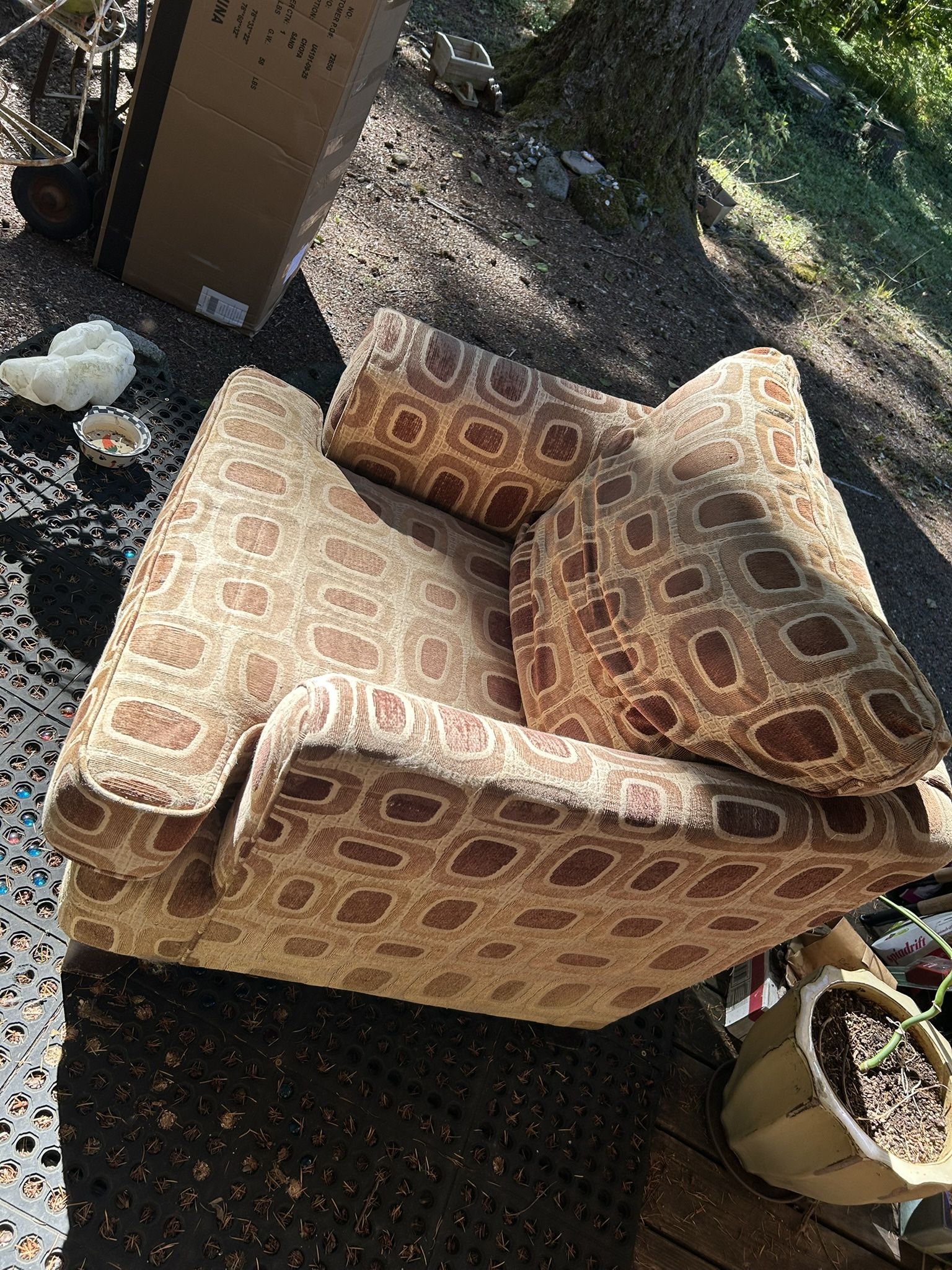 2 LaZboy Armchairs. 1 Loveseat w Bed