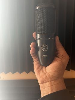 Akg P120