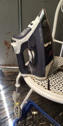 Rowenta pro master steam iron