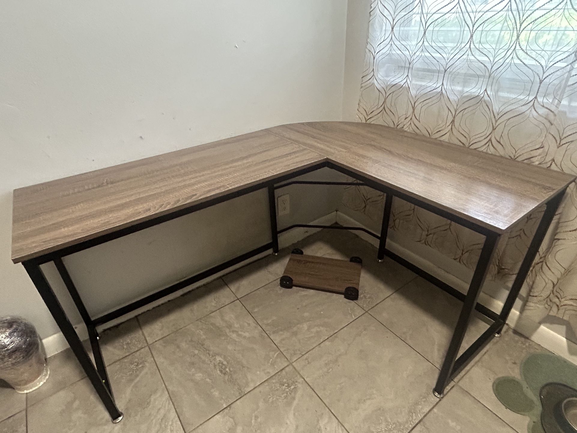 Computer Desk