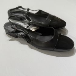 BLACK FLAT SANDALS