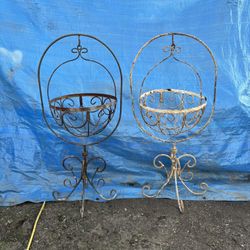 2 Large Garden Baskets 