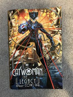 SDCC 2024 Catwoman the Legacy Cowl DC Comic #1 Convention Exclusive
