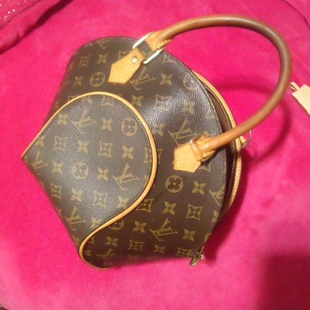 Louis Vuitton Purse 