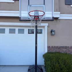 Lifetime adjustable Height Basketball Court