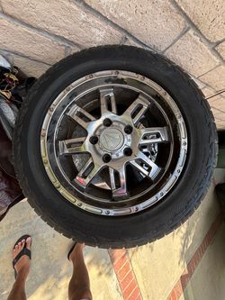 Truck Wheels & Tires