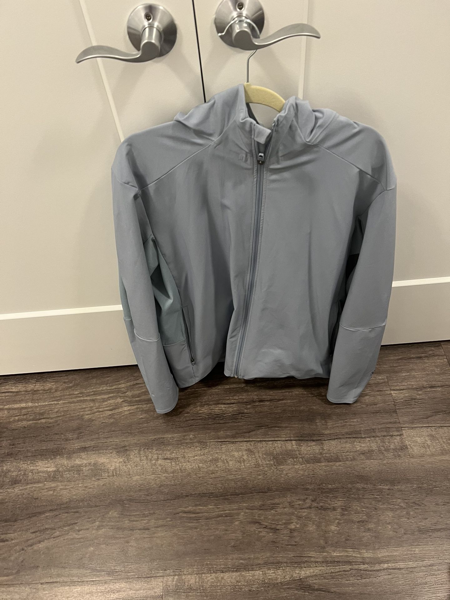 Lululemon Men’s raincoat XXL New