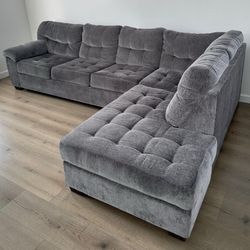 GREY TUFTED SECTIONAL COUCH ***FREE DELIVERY ***