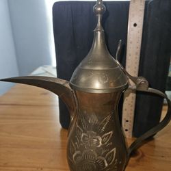 Vintage Brass Coffee Pot Etched Floral Flowers Brass Dallah Coffee Pot Middle East Saudia Arabia Vintage