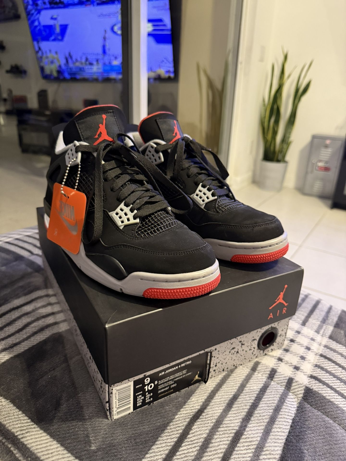 Jordan 4 Retro Bred