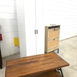 4 Furniture (table, 2 Furniture, Charging Table) 