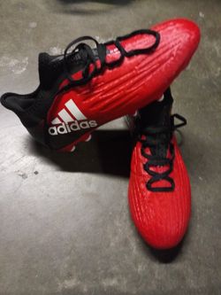 New Adidas soccer shoes size 5