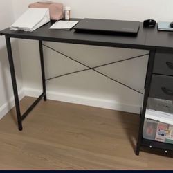 Cavinas 40” Wooden Computer Desk