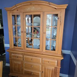 Haverty’s Wood Hutch