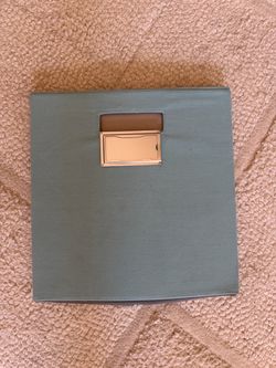 Collapsing bin to organize your items