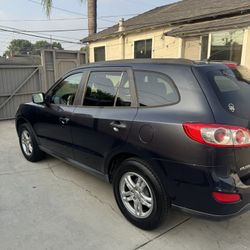 2011 Hyundai Sante Fe GLS AWD V6 - 3.5L