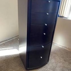 nice tall 6 drawer chest of drawers dresser