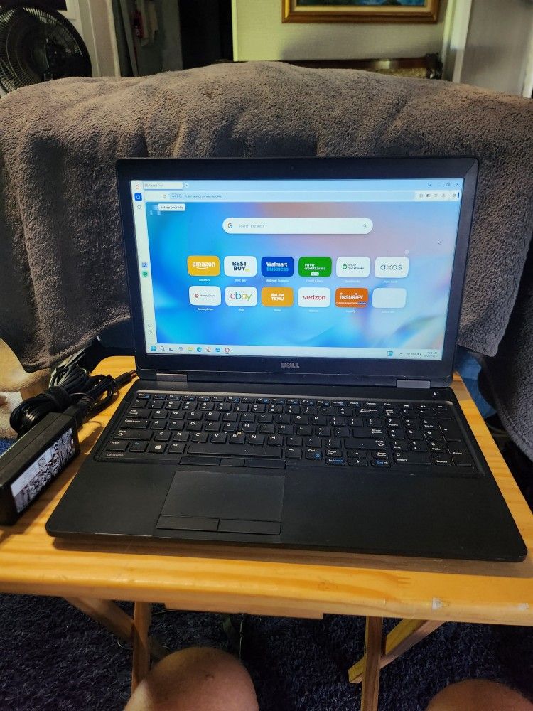DELL 15.6" LAPTOP i7-7600 2.90GHz,16GB Ram,500GB SSD HD,Windows 11