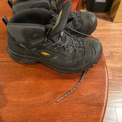 Keen Boots Size 13