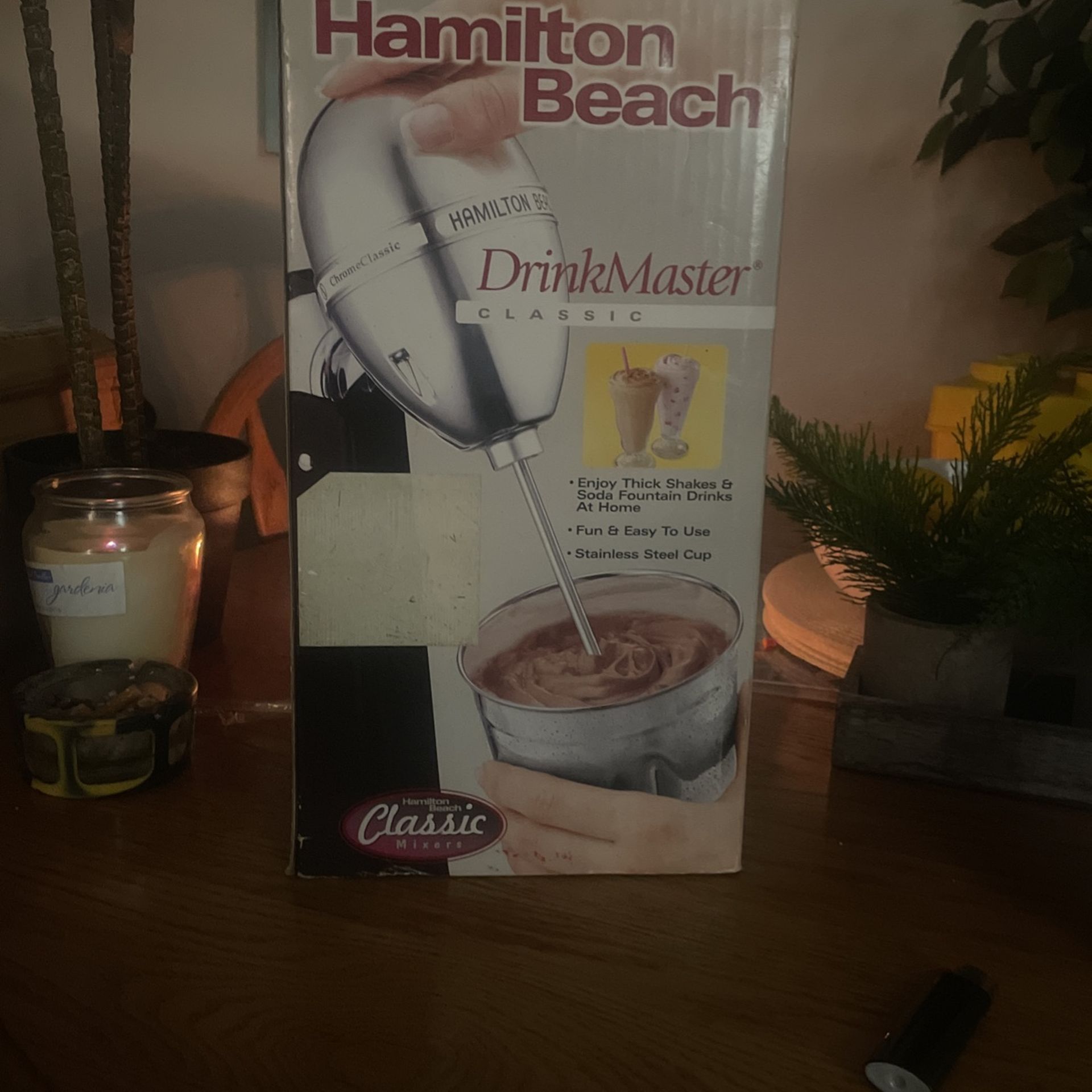 Hamilton beach drink master classic Stainlesssteel 28 cup detachable spindle for a quick Crete clean up tilting head moves out of the way for moval of