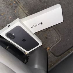 iPhone 16 Plus & Apple Watch 44mm