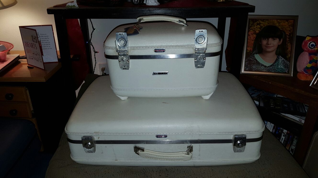 American tourister vintage luggage set