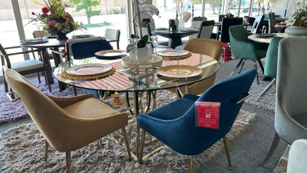5 pc round dining set