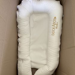 DockATot Deluxe+ in White