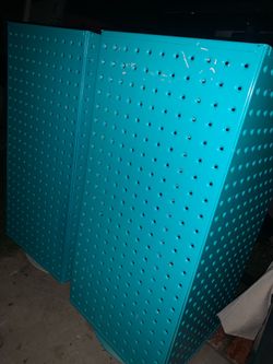 Spinner peg board