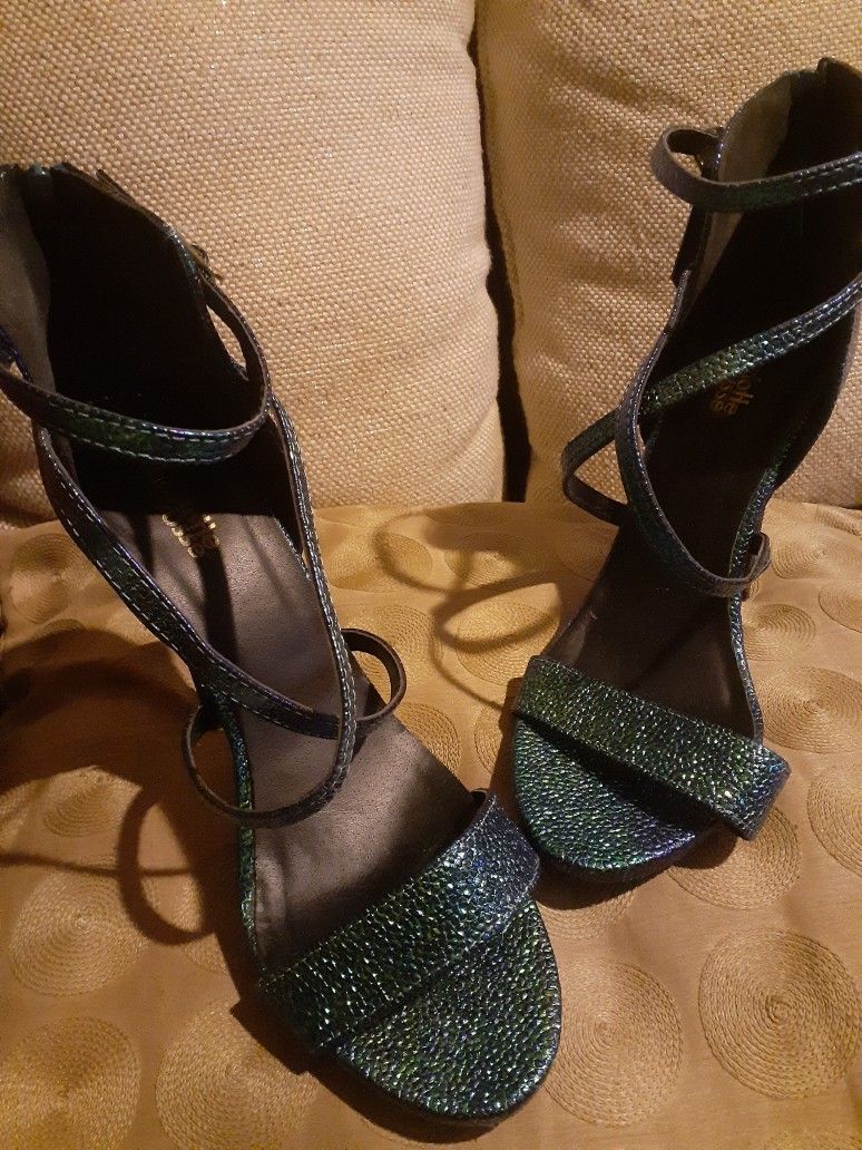 Very nice Pair Ladies Sparkly Blue Green High Spiked Heel Dress Shoe 