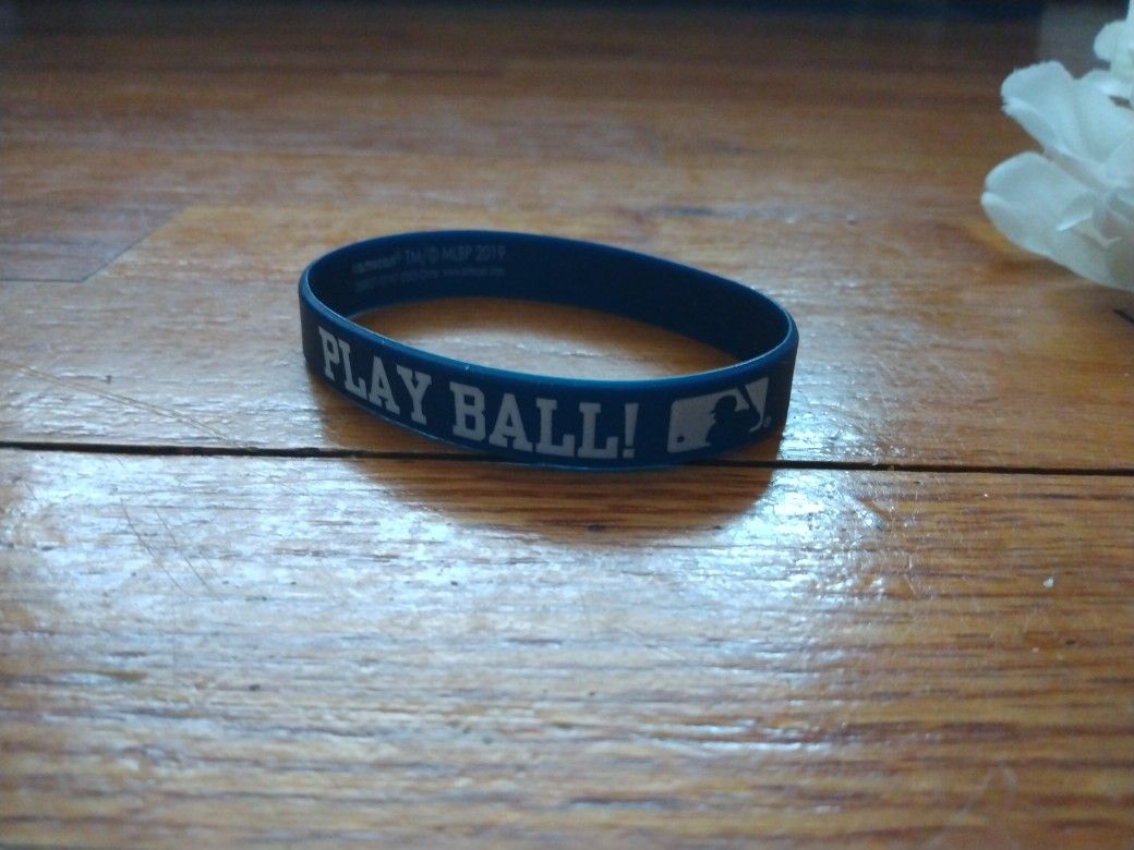3/$10 π NEW MLB Major League Baseball Stretchy Unisex Bracelet: Play Ball!