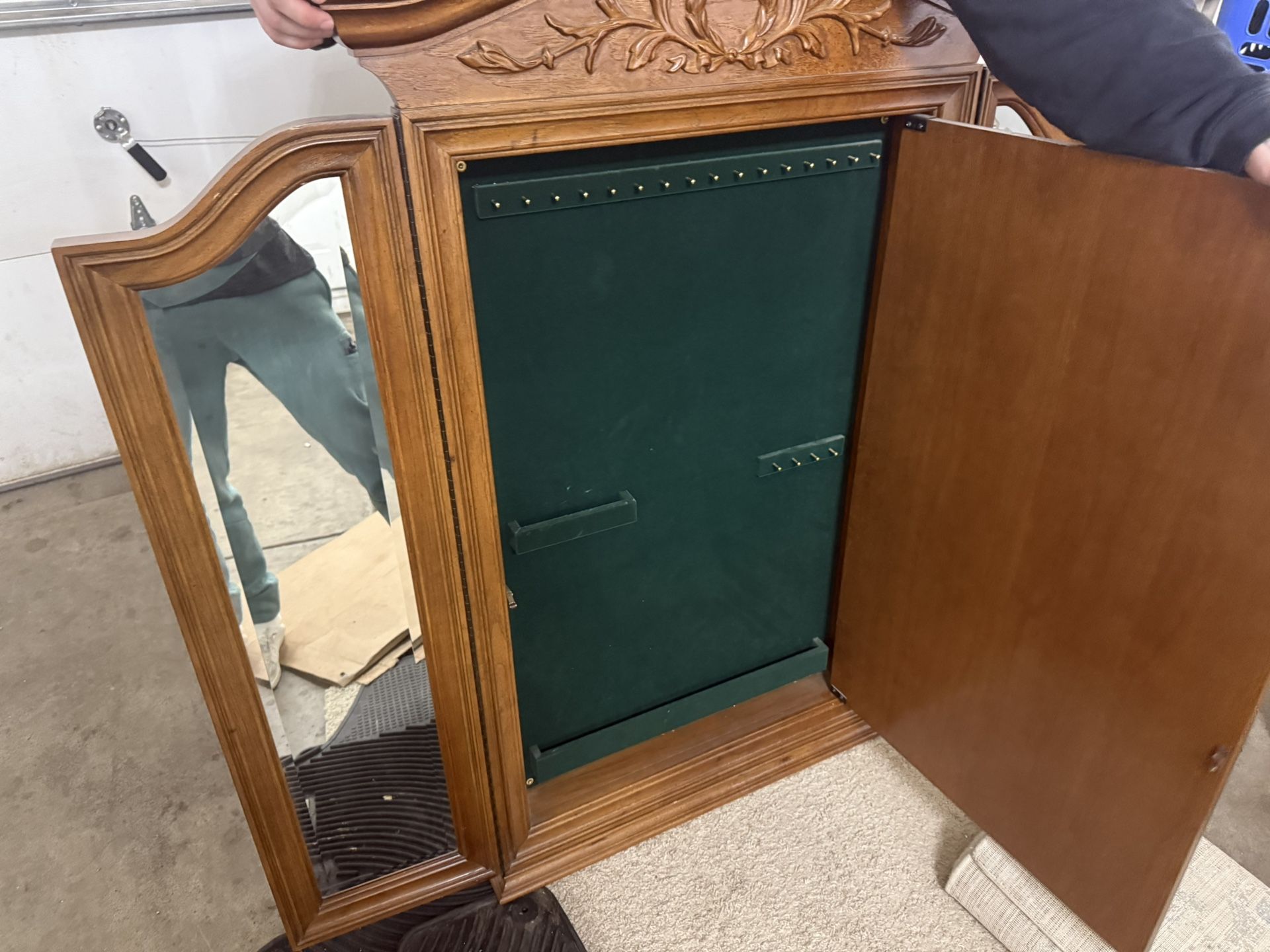 Trifold Mirror