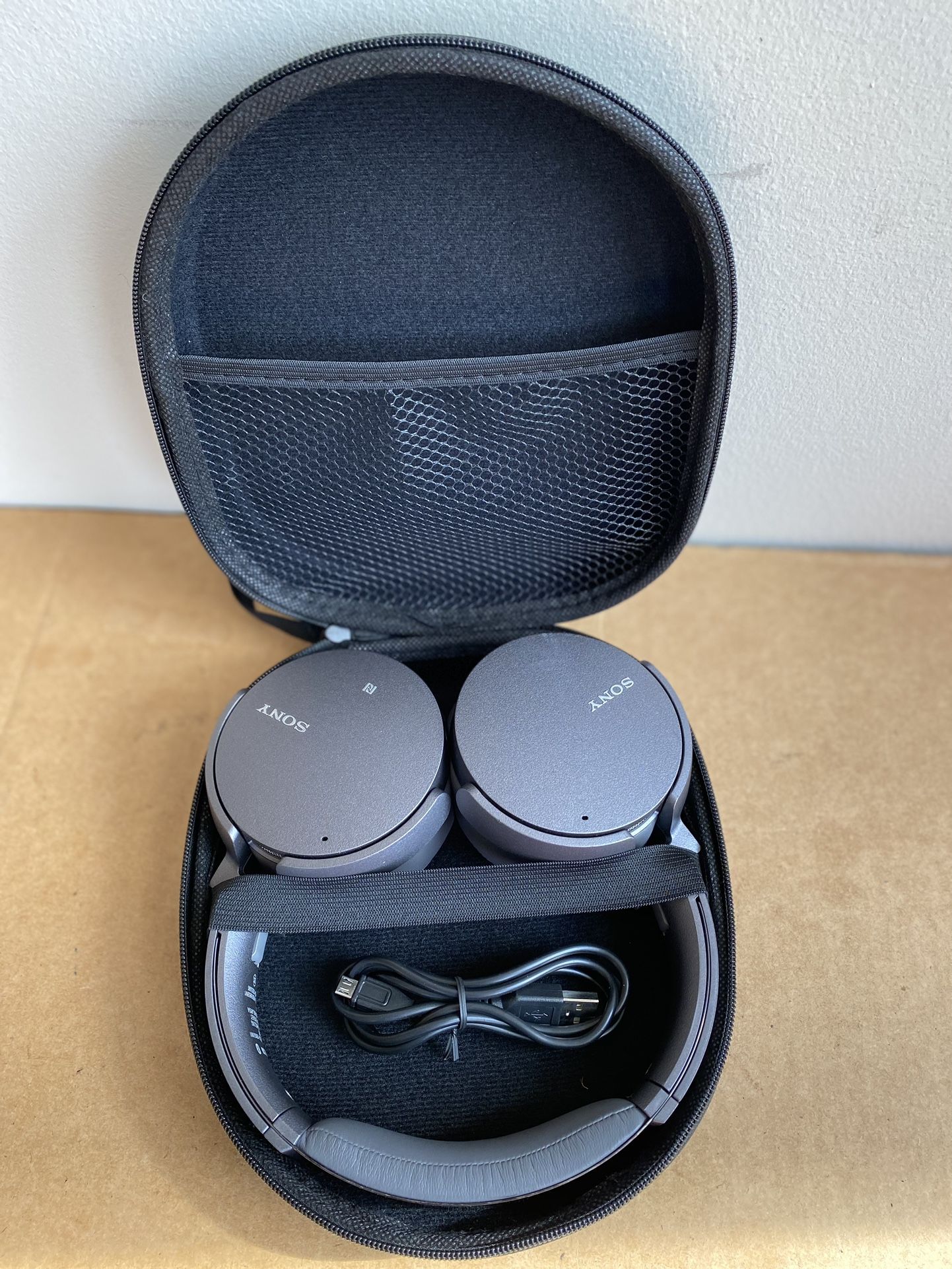 Sony MDR-XB950N1 Extra Bass Wireless Headphones 