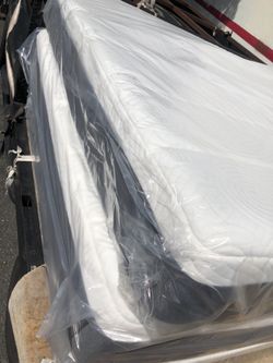 Queen pillow top mattress