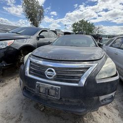 2014 Nissan Altima FOR PARTS ONLY!