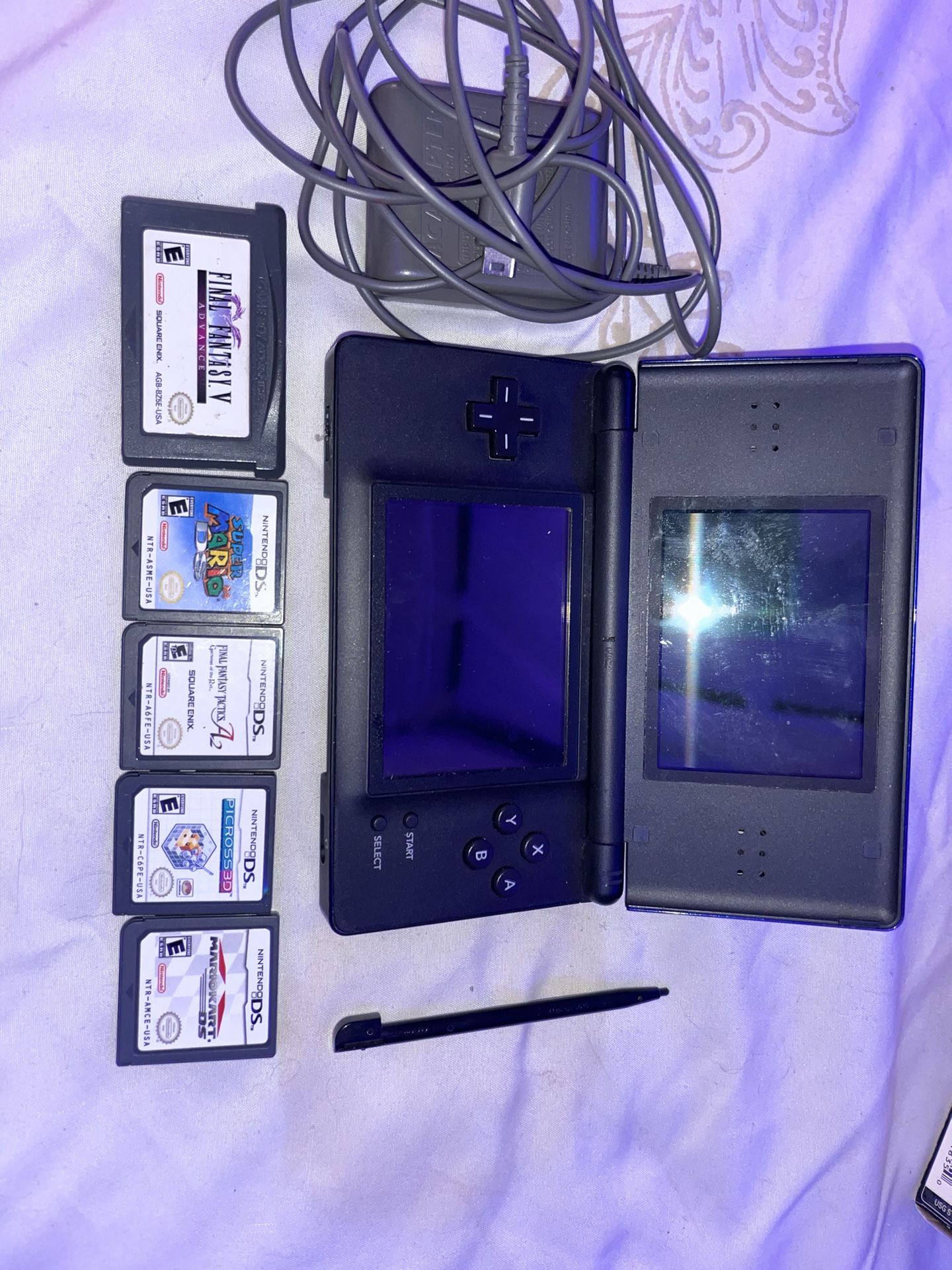 DS Lite With 5 Games
