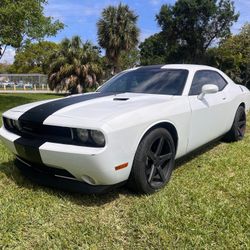 2012 Dodge Challenger Sxt Plus 