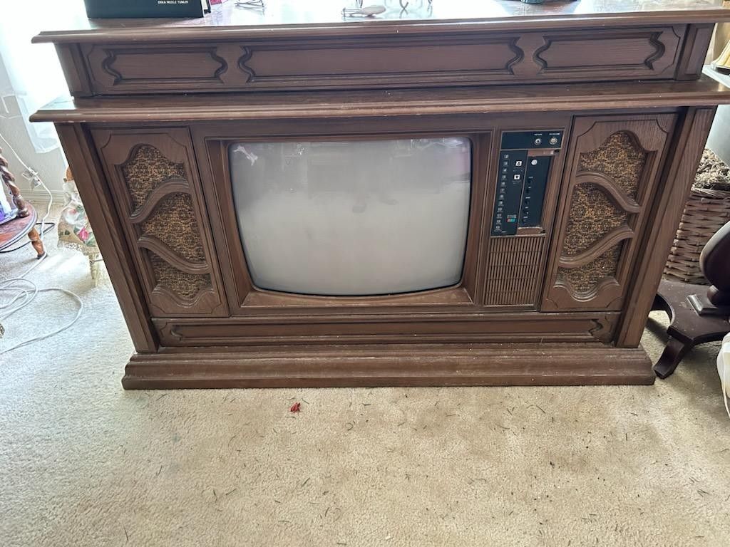 Curtis Mathes Floor Model Analog TV
