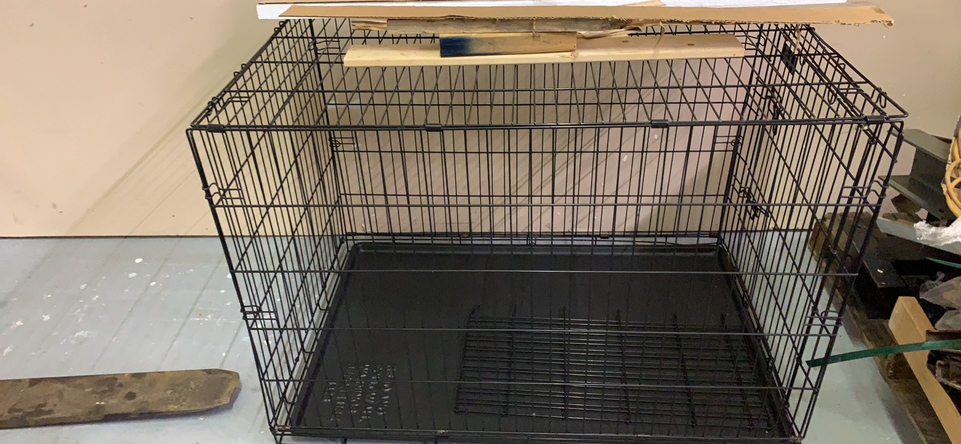 Dog metal cage 26” x 26” x 43” Aspen Pet