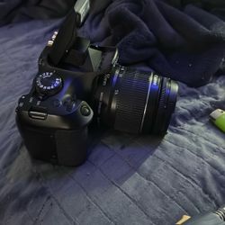 Canon Rebel T6 DSLR w/18mm - 55 mm Lens 