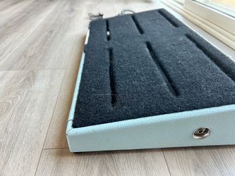 Pedalboard w/ Voodoo Lab Pedal Power ISO-5 and Cables