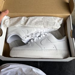 Air Force 1 Wmns Size 9