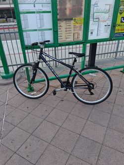Schwinn Trailway Hybrid Commuter 700c Bike