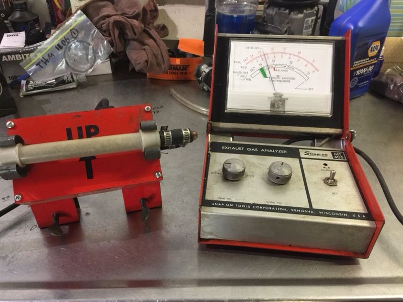 Snap on exhaust gas analyzer MT405