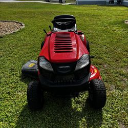 Riding lawnmower