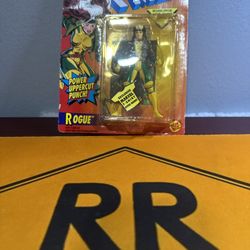 1992 TOY BIZ / MARVEL UNCANNY X-MEN ROGUE with TRADING CARD (MOC) POWER PUNCH *